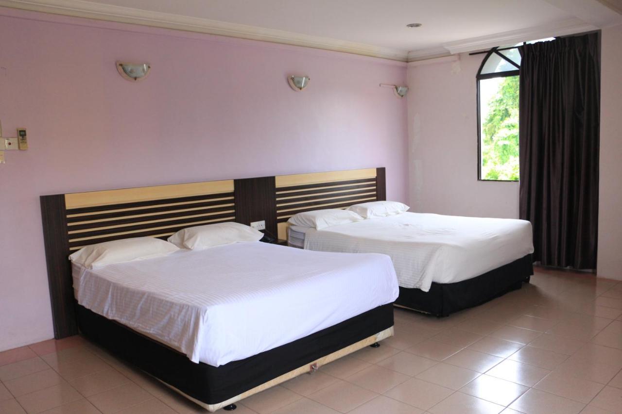 Hotel Lam Seng Pantai Remis Exteriör bild